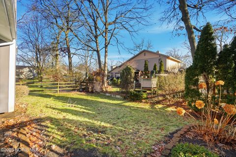 Tiny photo for 2402 Cheshire Woods Road, Toledo, OH 43617 (MLS # 10003126)