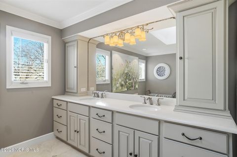 Tiny photo for 2402 Cheshire Woods Road, Toledo, OH 43617 (MLS # 10003126)