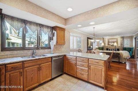 Tiny photo for 2402 Cheshire Woods Road, Toledo, OH 43617 (MLS # 10003126)