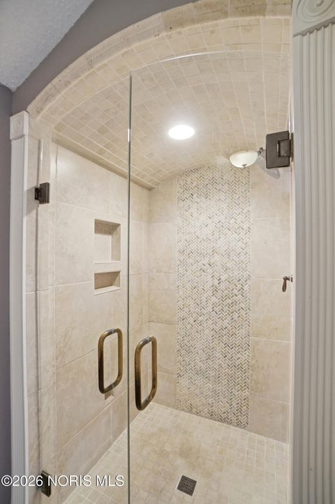 Tiny photo for 2402 Cheshire Woods Road, Toledo, OH 43617 (MLS # 10003126)