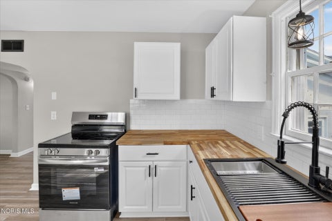 Tiny photo for 4214 Kilburn Road, Berkey, OH 43504 (MLS # 10013035)