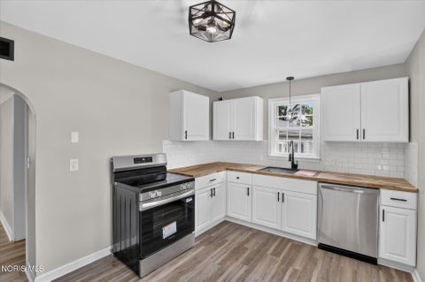 Tiny photo for 4214 Kilburn Road, Berkey, OH 43504 (MLS # 10013035)