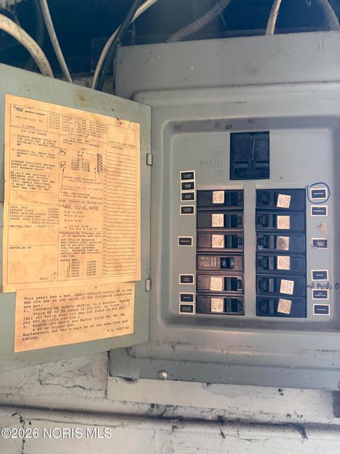 Tiny photo for 4022 Parrakeet Avenue, Toledo, OH 43612 (MLS # 10003943)