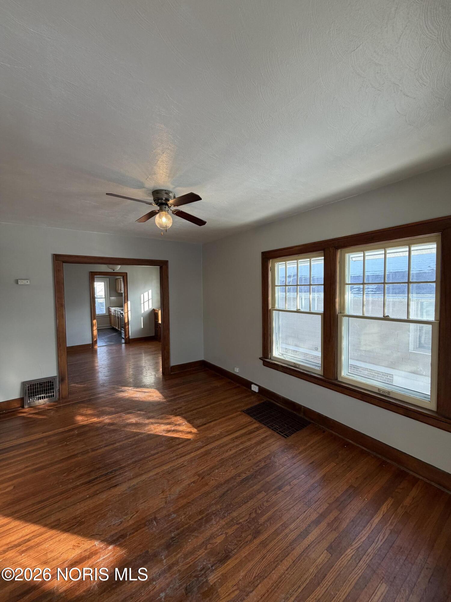 4022 Parrakeet Avenue