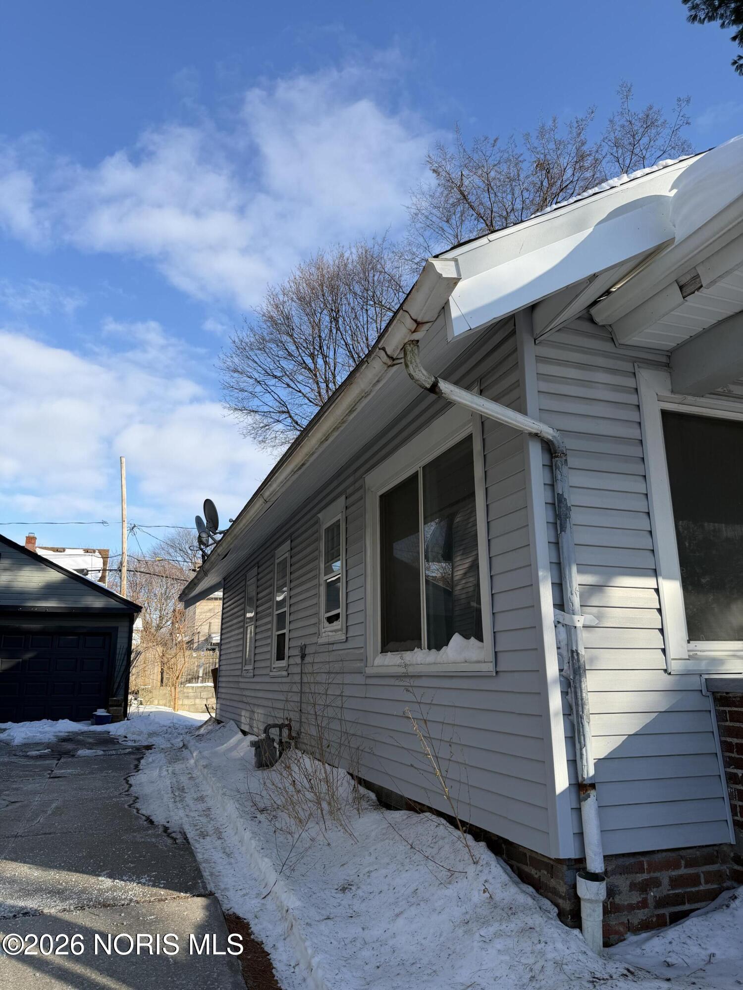 4022 Parrakeet Avenue