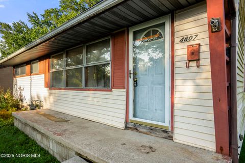 Tiny photo for 4807 Brott Road, Toledo, OH 43613 (MLS # 10000649)