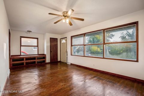 Tiny photo for 4807 Brott Road, Toledo, OH 43613 (MLS # 10000649)