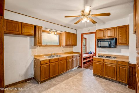 Tiny photo for 4807 Brott Road, Toledo, OH 43613 (MLS # 10000649)