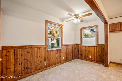 Tiny photo for 4807 Brott Road, Toledo, OH 43613 (MLS # 10000649)