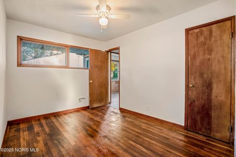 Tiny photo for 4807 Brott Road, Toledo, OH 43613 (MLS # 10000649)