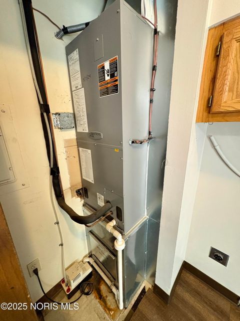 Tiny photo for 184 Gibson Court, Tiffin, OH 44883 (MLS # 10001769)