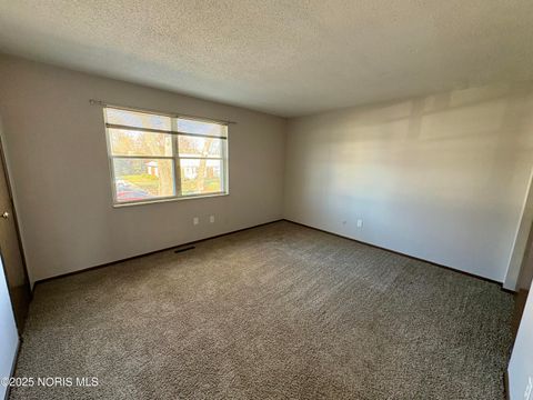 Tiny photo for 184 Gibson Court, Tiffin, OH 44883 (MLS # 10001769)