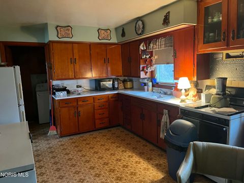 Tiny photo for 5835 County Road 10, Delta, OH 43515 (MLS # 10005440)