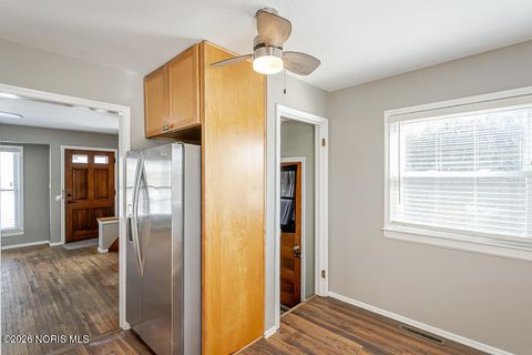 Tiny photo for 2426 106th Street, Toledo, OH 43611 (MLS # 10003933)