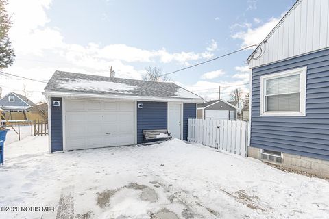 Tiny photo for 2426 106th Street, Toledo, OH 43611 (MLS # 10003933)