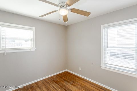 Tiny photo for 2426 106th Street, Toledo, OH 43611 (MLS # 10003933)