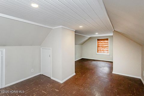 Tiny photo for 2426 106th Street, Toledo, OH 43611 (MLS # 10003933)