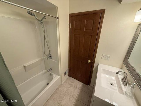 Tiny photo for 5430 Honeymaple Lane, Toledo, OH 43623 (MLS # 10009295)