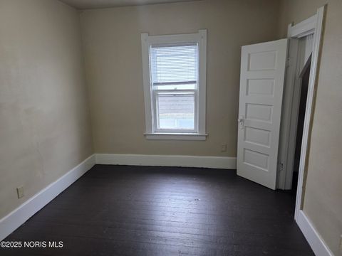 Tiny photo for 420 E Oakland Street, Toledo, OH 43608 (MLS # 10008160)