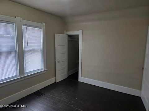 Tiny photo for 420 E Oakland Street, Toledo, OH 43608 (MLS # 10008160)