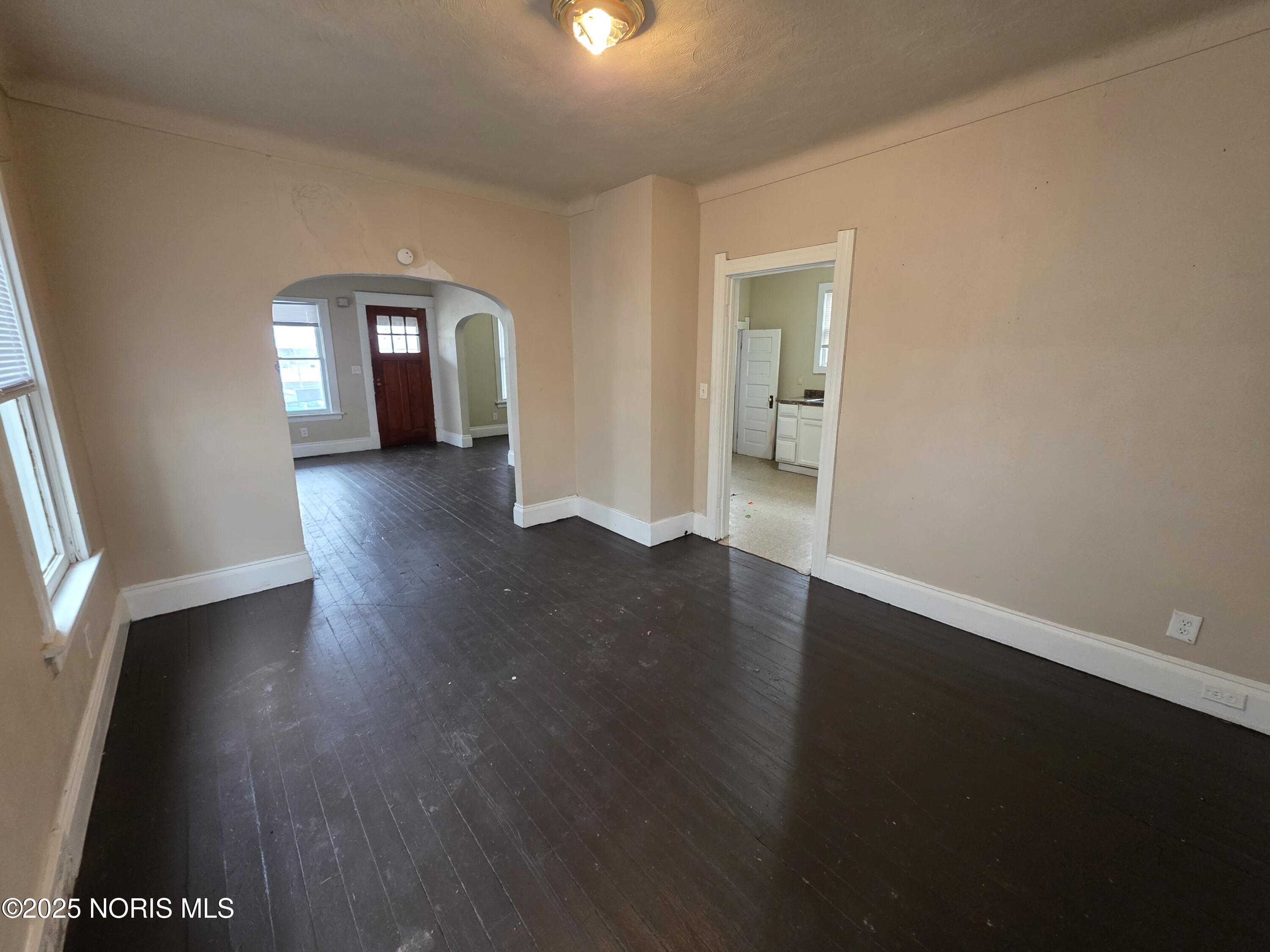 420 E Oakland Street