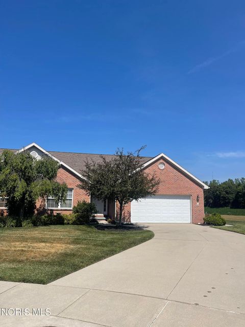 Photo of 37 Crabtree Court, Swanton, OH 43558 (MLS # 10010413)