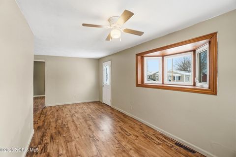 Tiny photo for 719 Davis Street, Findlay, OH 45840 (MLS # 10002778)