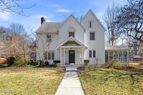 Photo of 1130 Marion Road, Bucyrus, OH 44820 (MLS # 10004682)