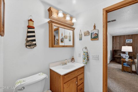 Tiny photo for 1917 Terri Rue, Northwood, OH 43619 (MLS # 10005647)