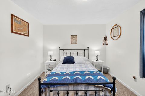 Tiny photo for 1917 Terri Rue, Northwood, OH 43619 (MLS # 10005647)