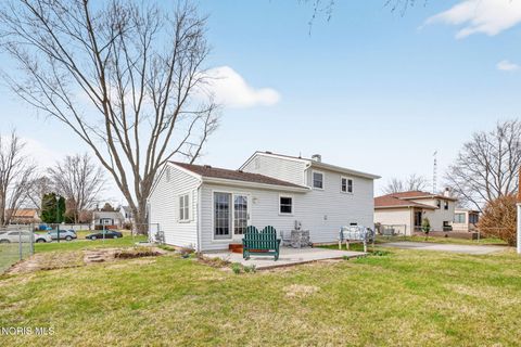 Tiny photo for 1917 Terri Rue, Northwood, OH 43619 (MLS # 10005647)