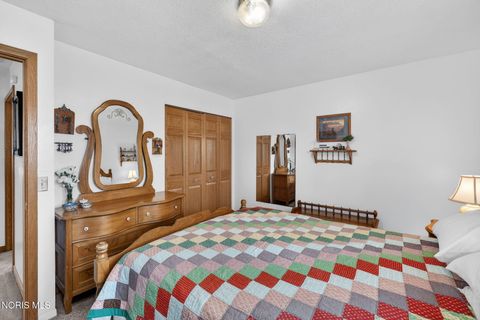 Tiny photo for 1917 Terri Rue, Northwood, OH 43619 (MLS # 10005647)