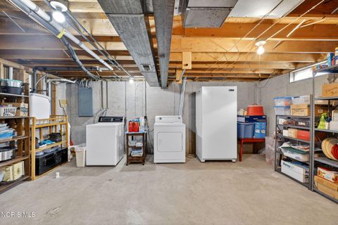 Tiny photo for 1917 Terri Rue, Northwood, OH 43619 (MLS # 10005647)