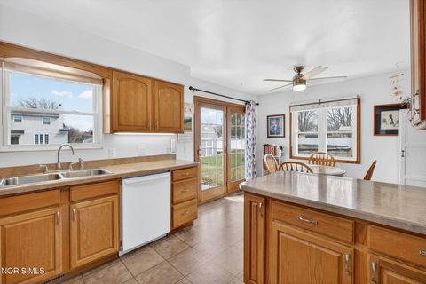 Tiny photo for 1917 Terri Rue, Northwood, OH 43619 (MLS # 10005647)