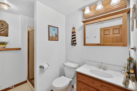 Tiny photo for 1917 Terri Rue, Northwood, OH 43619 (MLS # 10005647)