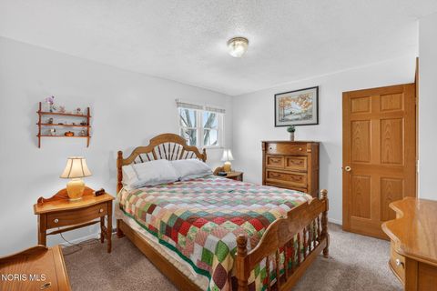 Tiny photo for 1917 Terri Rue, Northwood, OH 43619 (MLS # 10005647)