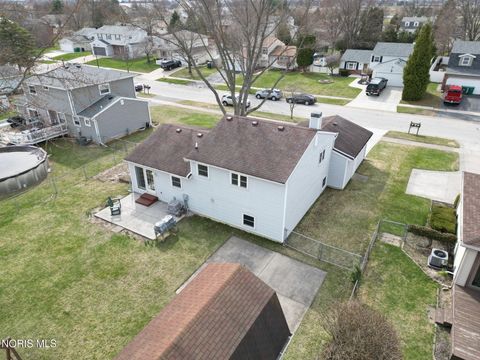 Tiny photo for 1917 Terri Rue, Northwood, OH 43619 (MLS # 10005647)