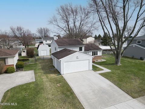 Tiny photo for 1917 Terri Rue, Northwood, OH 43619 (MLS # 10005647)