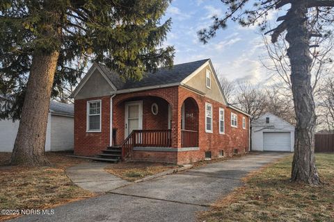 Photo of 3342 Elm Street, Toledo, OH 43608 (MLS # 10002568)