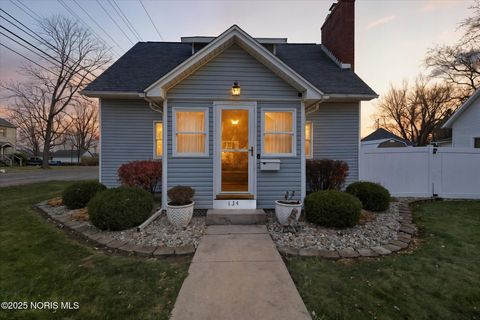 Photo of 134 N Vine Street, Bryan, OH 43506 (MLS # 10001591)