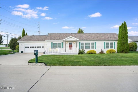 Photo of 980 N Harmony Drive, Napoleon, OH 43545 (MLS # 10012424)