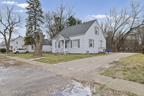Photo of 638 Broer Avenue, Toledo, OH 43607 (MLS # 10002511)