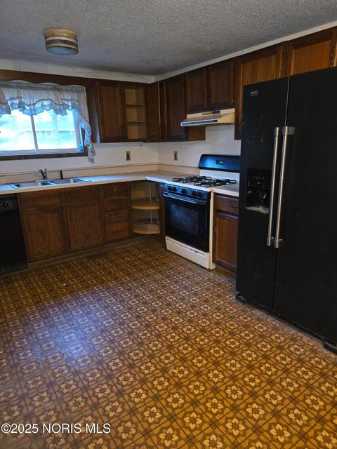 Tiny photo for 107 Merton Street, Holland, OH 43528 (MLS # 10002573)