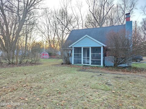 Photo of 107 Merton Street, Holland, OH 43528 (MLS # 10002573)