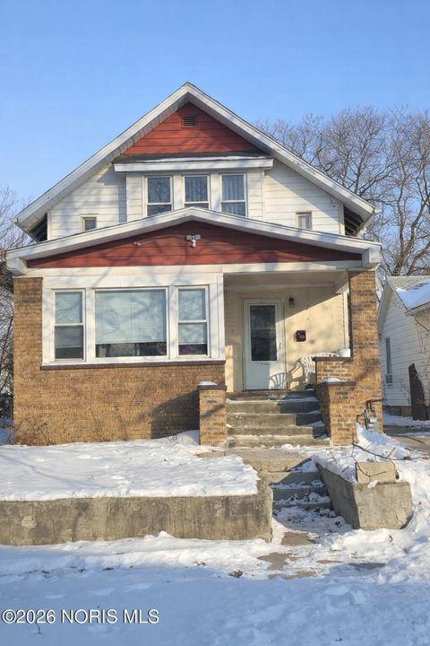 Photo of 427 Walden Avenue, Toledo, OH 43605 (MLS # 10004208)