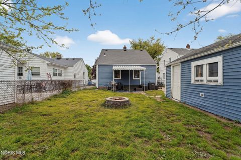 Tiny photo for 3133 Strathmoor Avenue, Toledo, OH 43614 (MLS # 10007019)