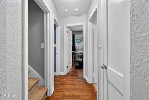 Tiny photo for 3133 Strathmoor Avenue, Toledo, OH 43614 (MLS # 10007019)