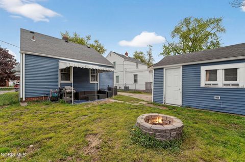 Tiny photo for 3133 Strathmoor Avenue, Toledo, OH 43614 (MLS # 10007019)
