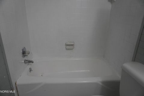 Tiny photo for 5665 Bernath Court, Toledo, OH 43615 (MLS # 10005328)