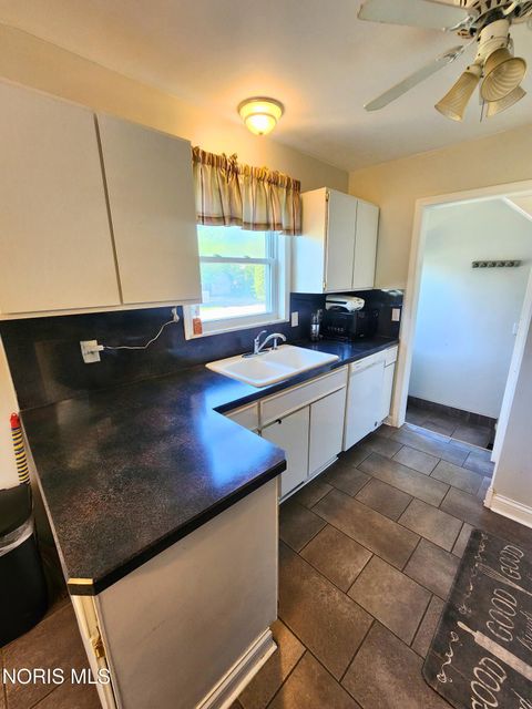Tiny photo for 2701 Latonia Boulevard, Toledo, OH 43606 (MLS # 10008529)